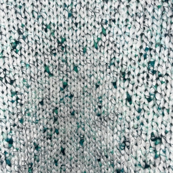 Closed (brand) Knit Crew Neck Sweater. Mix of teal and white threads. Size M. - Picture 6 of 6